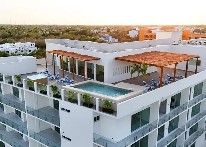 Stylish 2 Bedroom With Balcony, Rooftop Pool, Hottub Holiday home