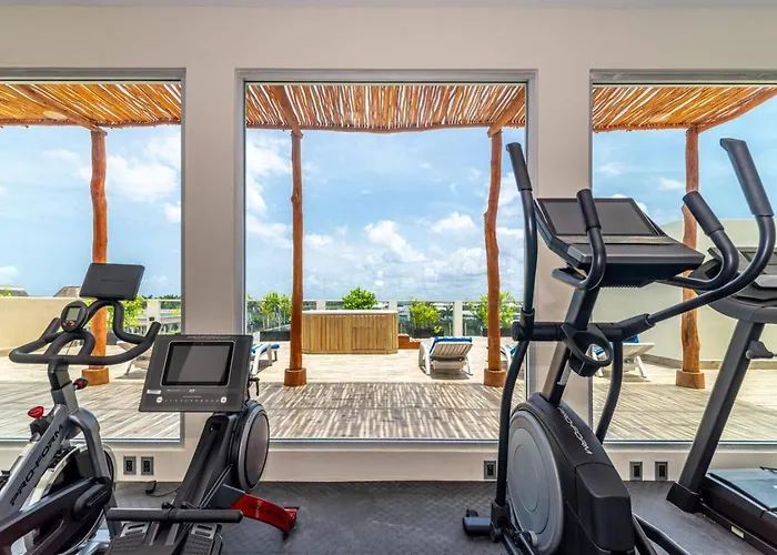 Holiday home Stylish 2 Bedroom With Balcony, Rooftop Pool, Hottub