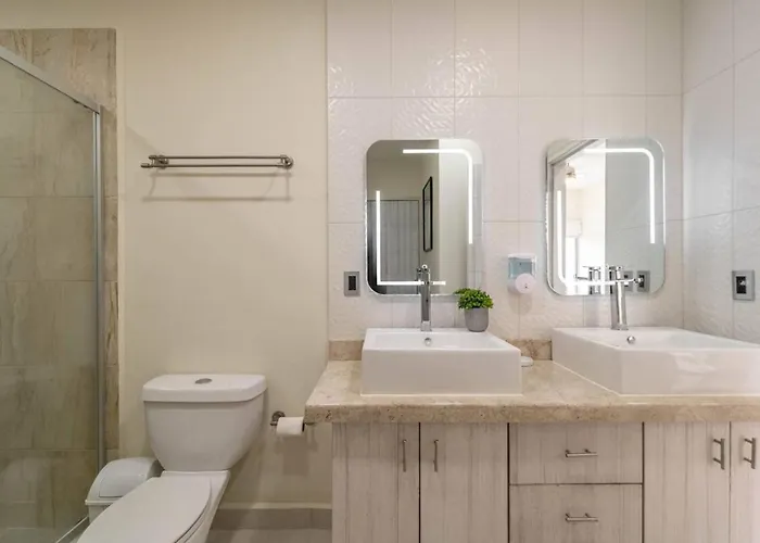 Holiday home Stylish 2 Bedroom With Balcony, Rooftop Pool, Hottub Playa del Carmen