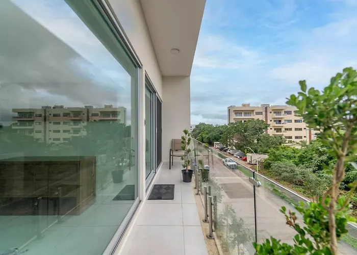 Holiday home Stylish 2 Bedroom With Balcony, Rooftop Pool, Hottub Playa del Carmen